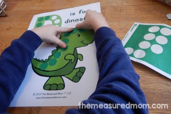 Get this free letter D printable to help your little one learn the shape and sound of letter D.