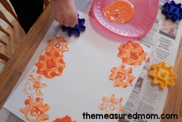 Looking for letter G activities for preschoolers? You'll love the variety and free printables in this post!