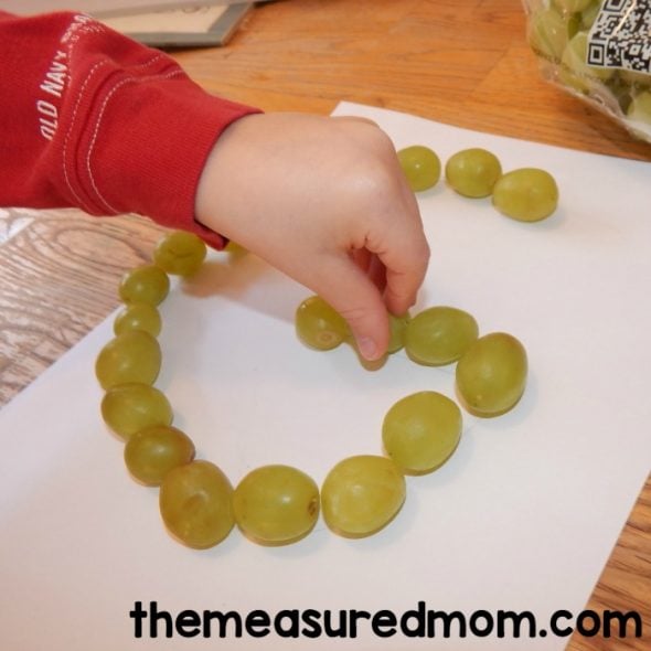 Looking for letter G activities for preschoolers? You'll love the variety and free printables in this post!