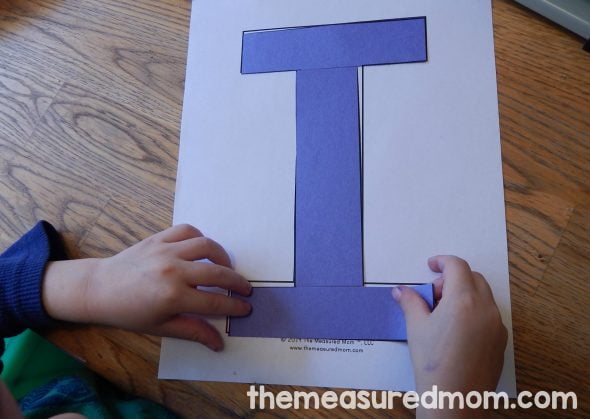 This round up of letter I activities will give you lots of fun learning ideas... with free printables!
