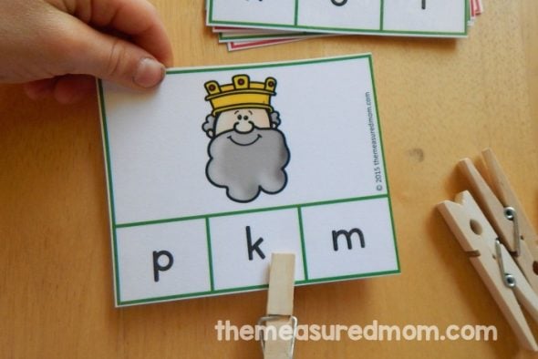 Check out this variety of fun letter O activities for preschoolers!