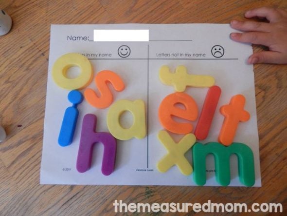 Look at all these fun Letter R activities for preschoolers!