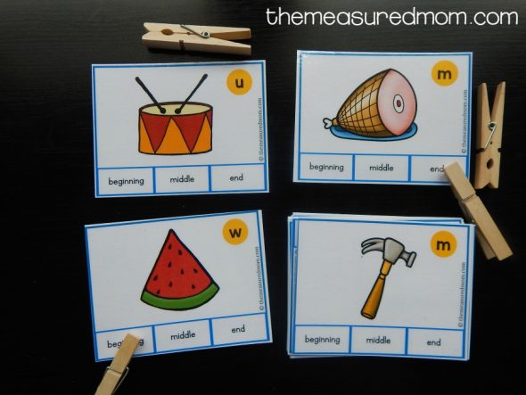 These beginning, middle, and ending sounds clip cards are great for kids in preschool and kindergarten.