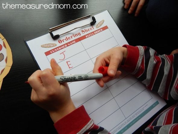 Do you want to know how to teach fractions? These fractions activities are perfect for kindergarten and first grade.